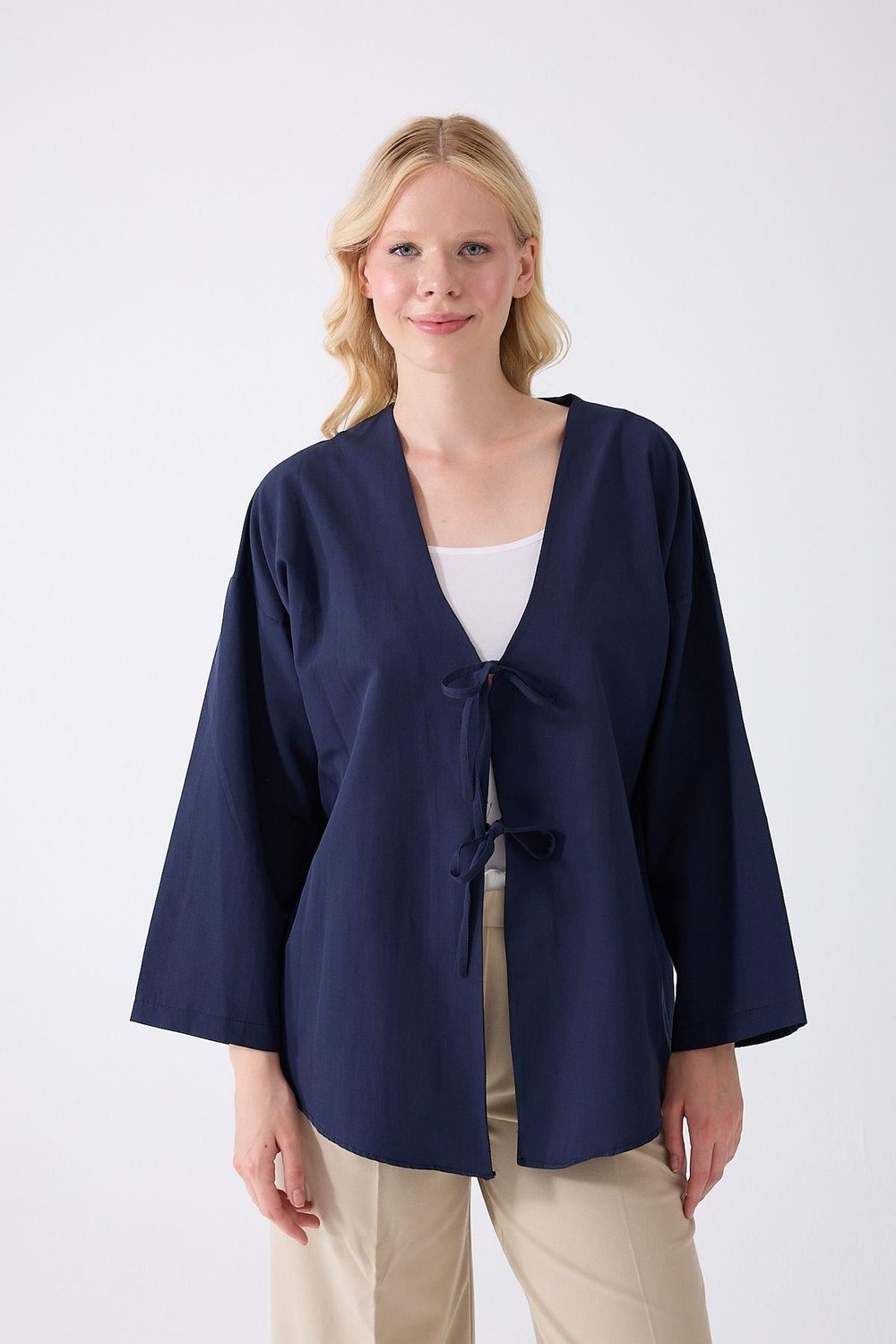 Önü Baglamalı Lacivert Kimono Tunik