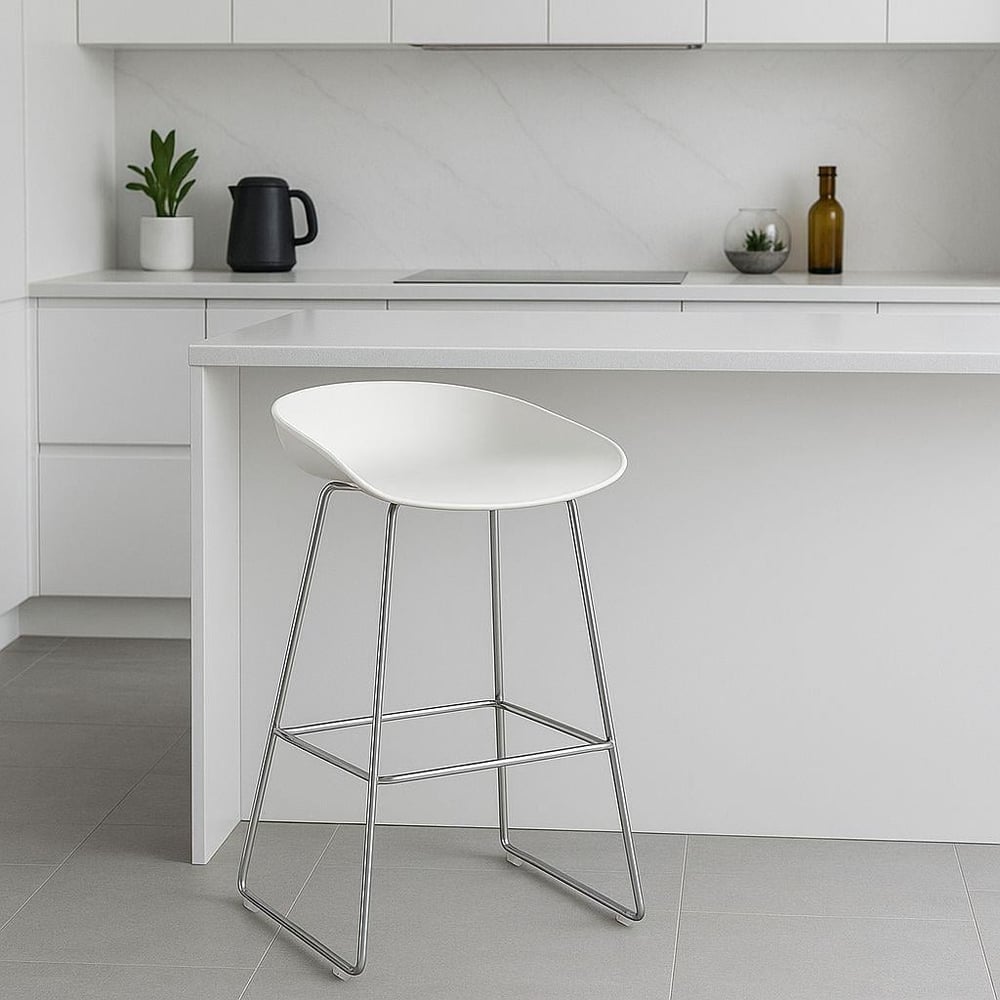 Solid Bar Sandalyesi