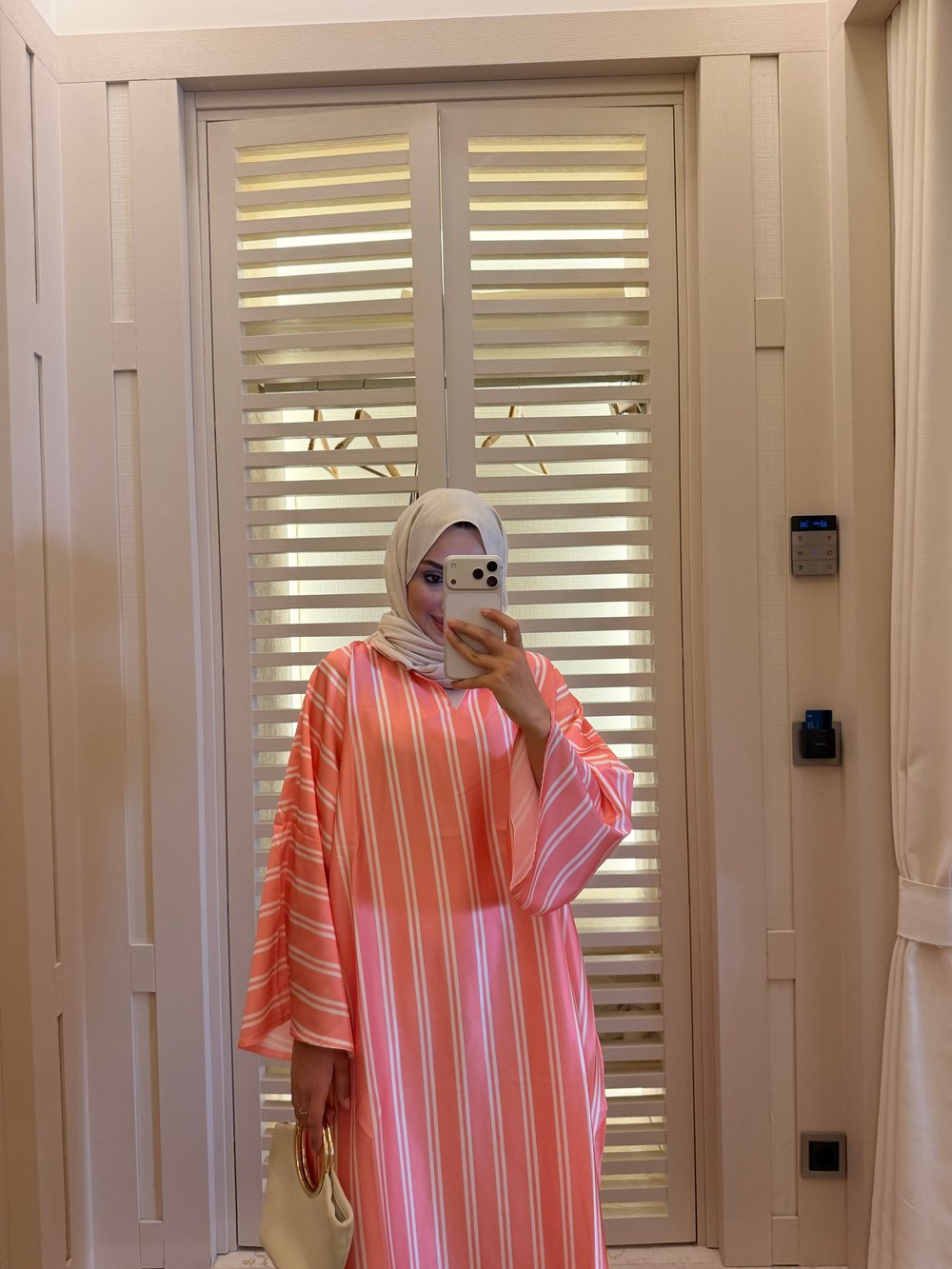 ÇİZGİLİ SATEN YIRTMAÇLI TUNİK- PEMBE