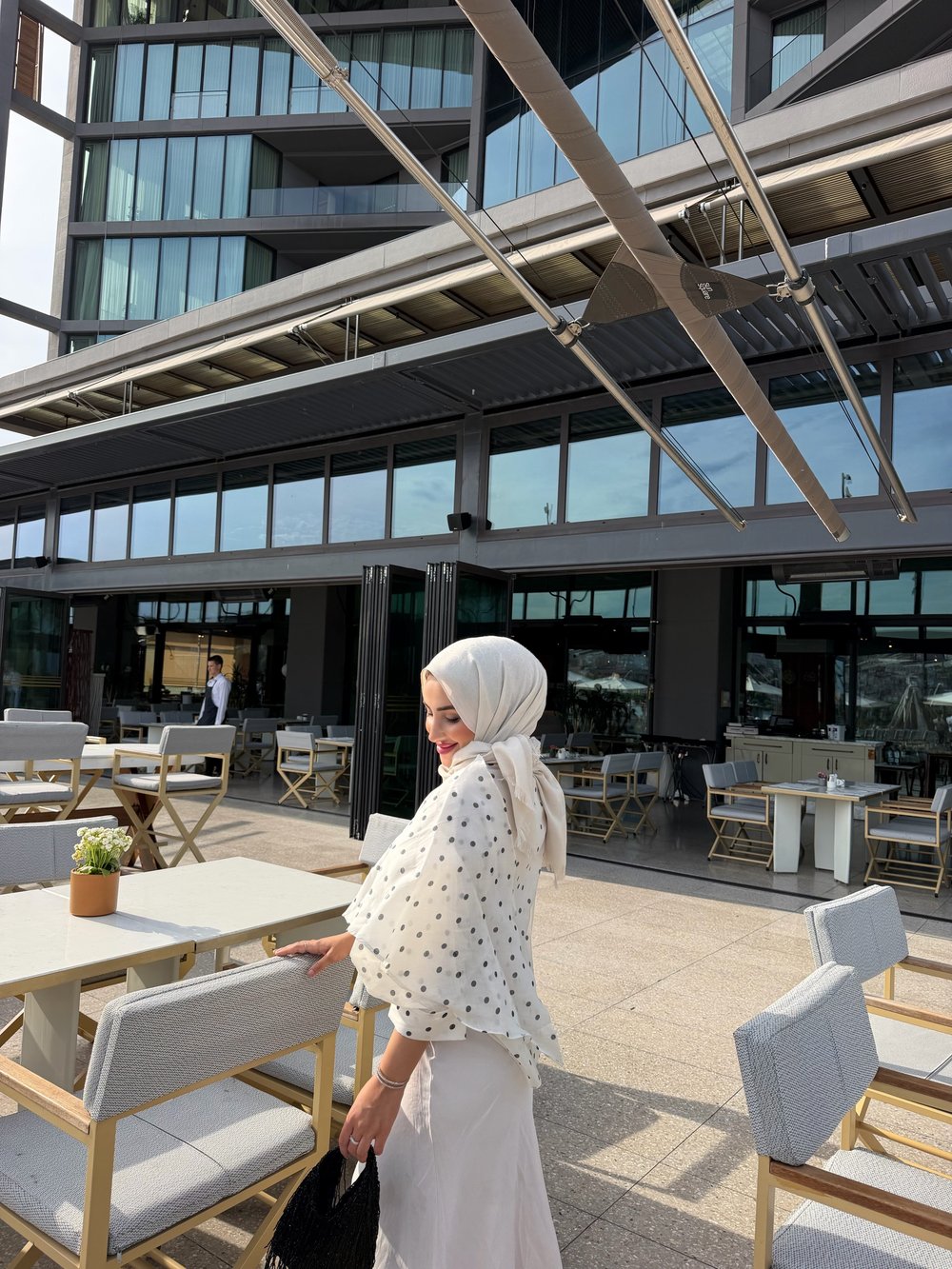 PUANTIYE PELERİN YAKALI BLUZ- BEYAZ