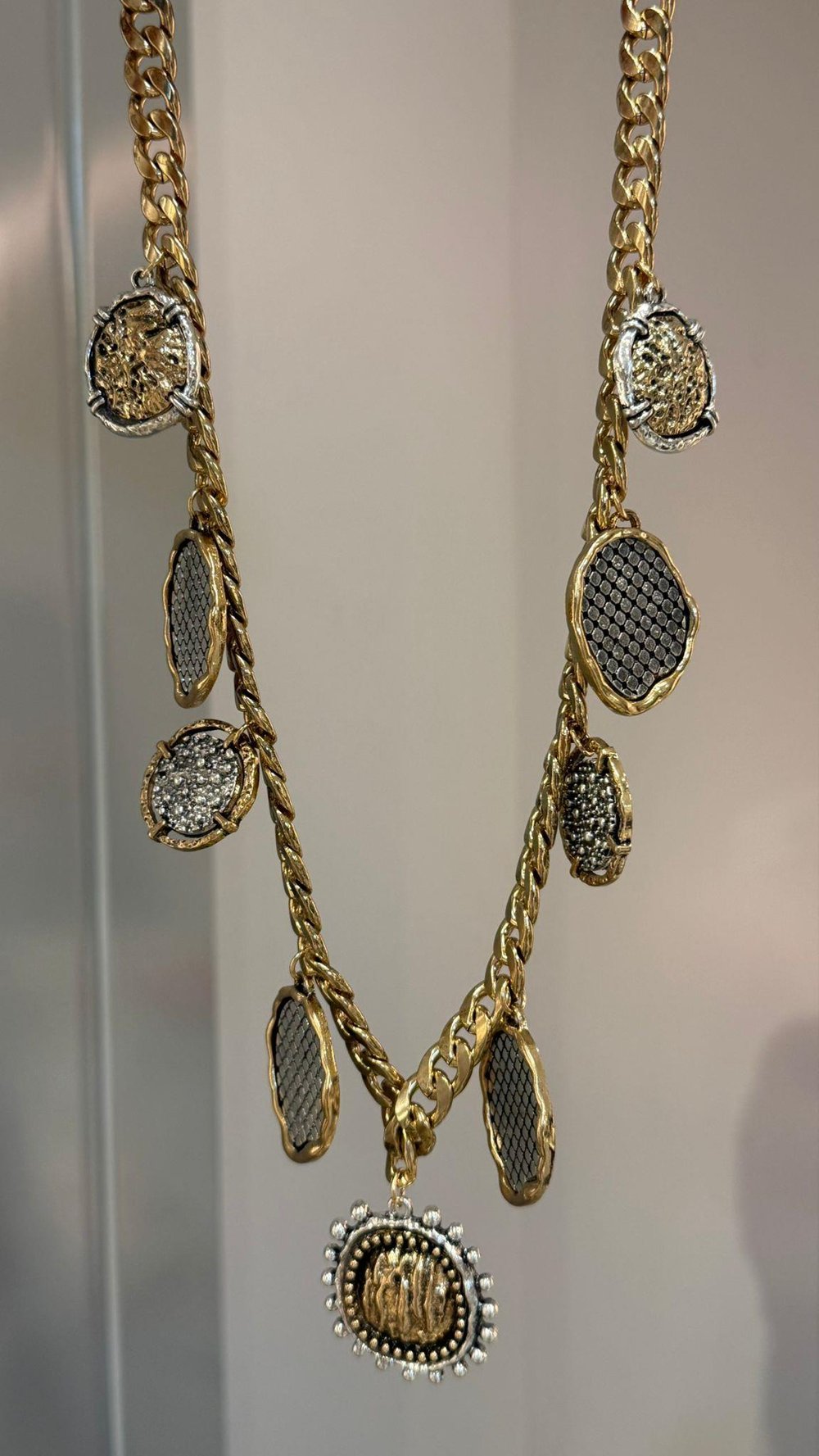 Marka Model Kolye