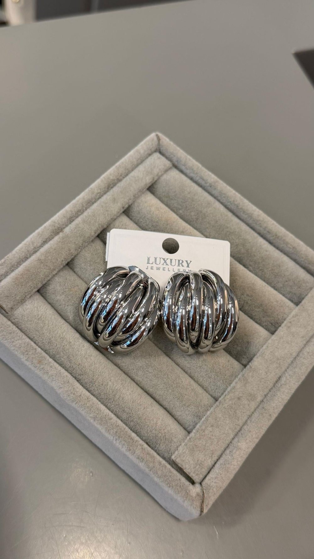 Marka Model Silver Bombeli Küpe