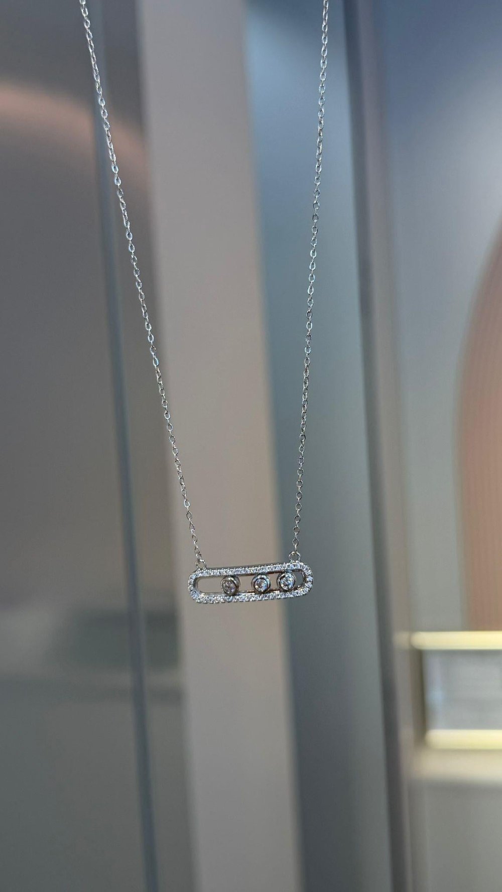 Marka Model Taşlı Silver Kolye