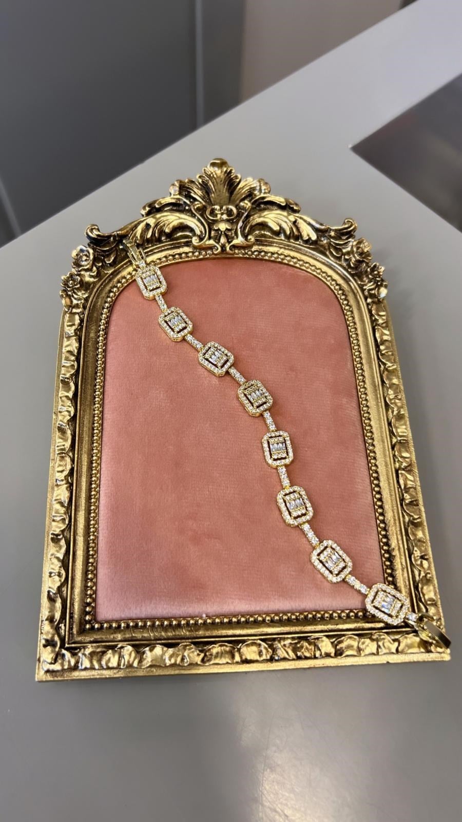 Özel Seri 14K Baget Taşlı Gold Bileklik