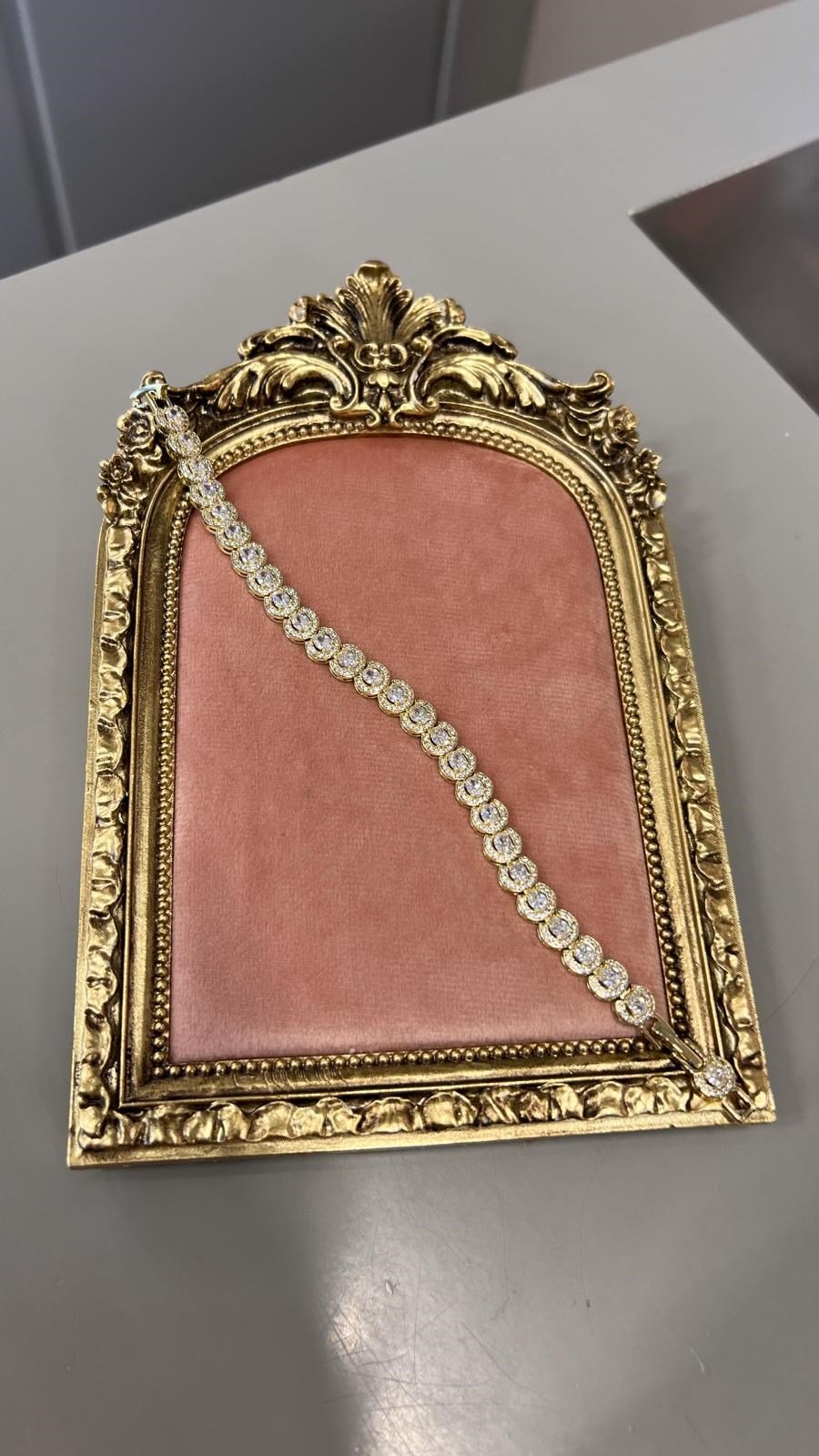 Özel Seri 14K Yuvarlak Zirkon Taşlı Gold Bileklik