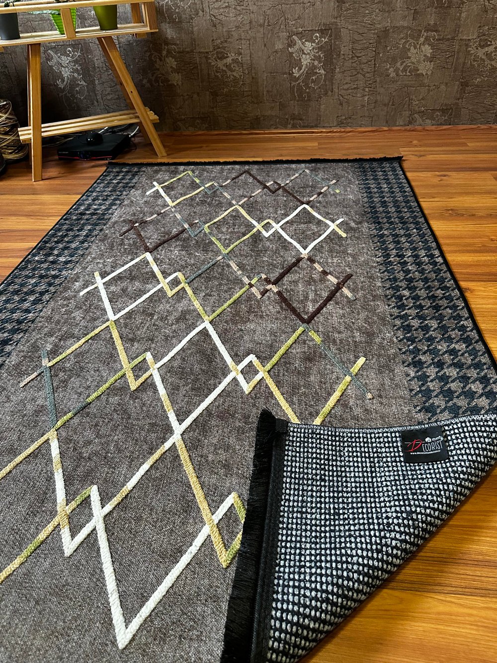 By Özer Halı Decorist Geometrik Baklava Desenli Kazayağı Detaylı Antrasit Renk Kısa Saçaklı Makinede Yıkanabilir Dekoratif Kilim