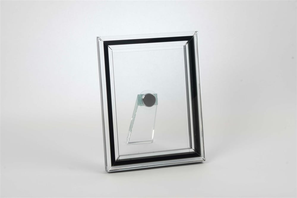 MİKASA KRİSTAL SİYAH ŞEFFAF ÇERÇEVE 18X13X23 CM