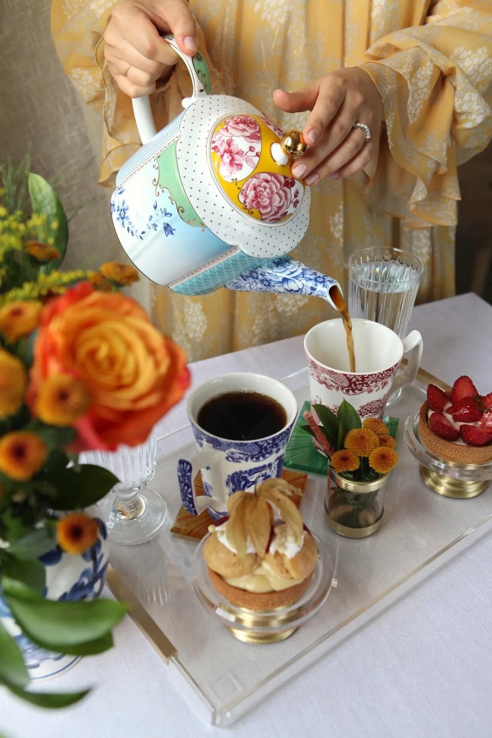 Esra Turan Pirinç Detaylı Büyük Boy Tepsi