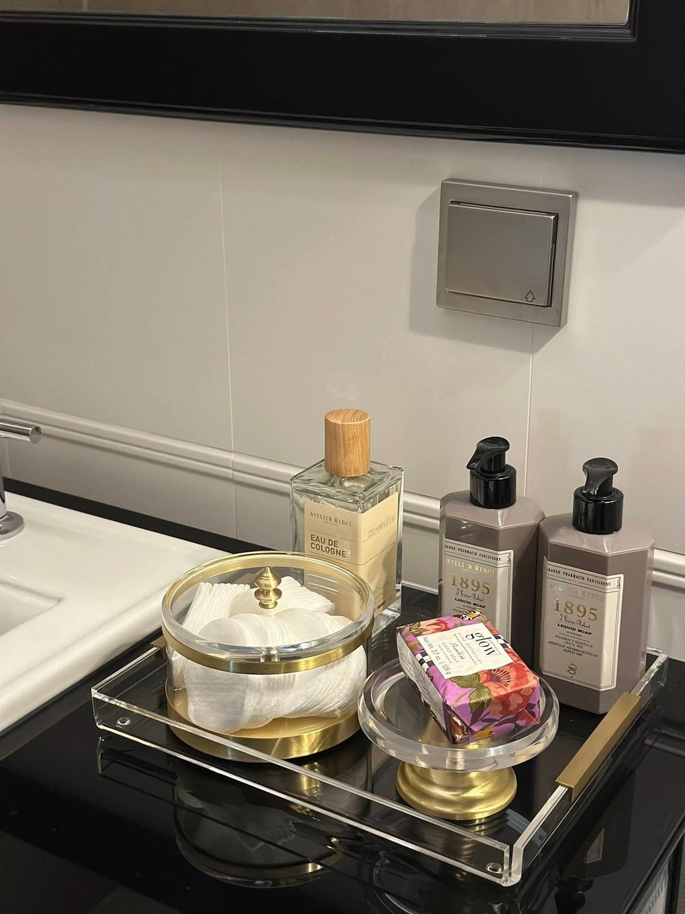 Esra Turan Pirinç Detaylı Orta Boy Tepsi