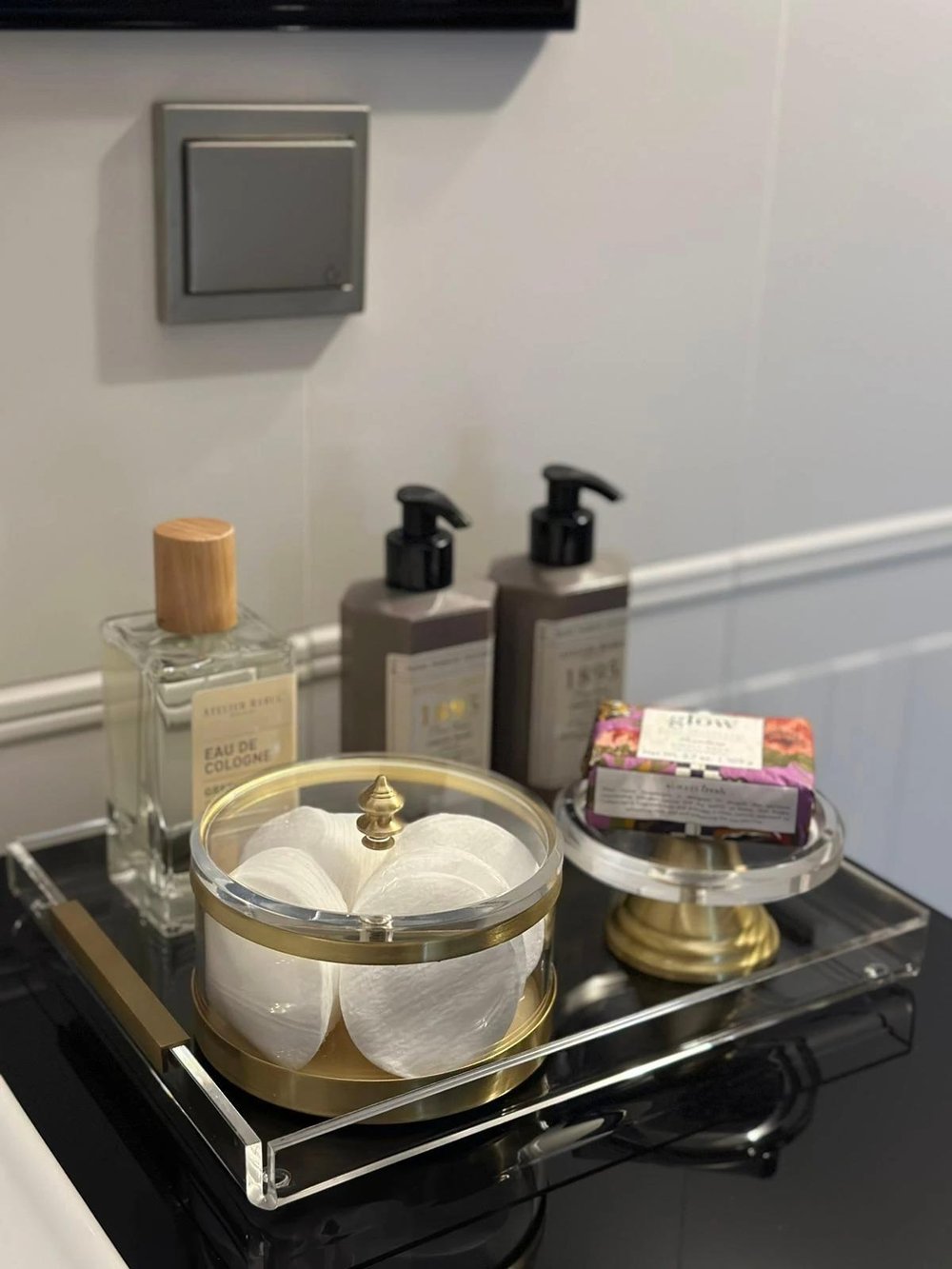 Esra Turan Şeffaf Kapaklı Kutu Küçük Boy