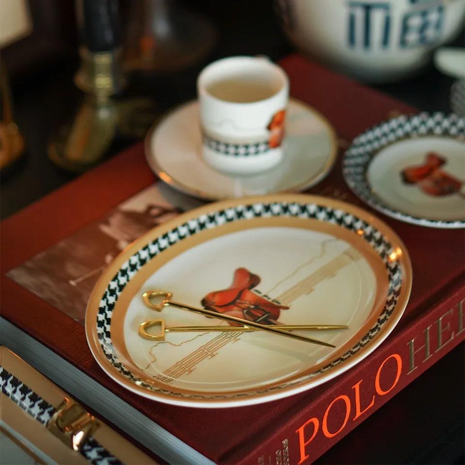 Vitelli Equestrian Camel 21 Cm Porselen Kayık Tabak