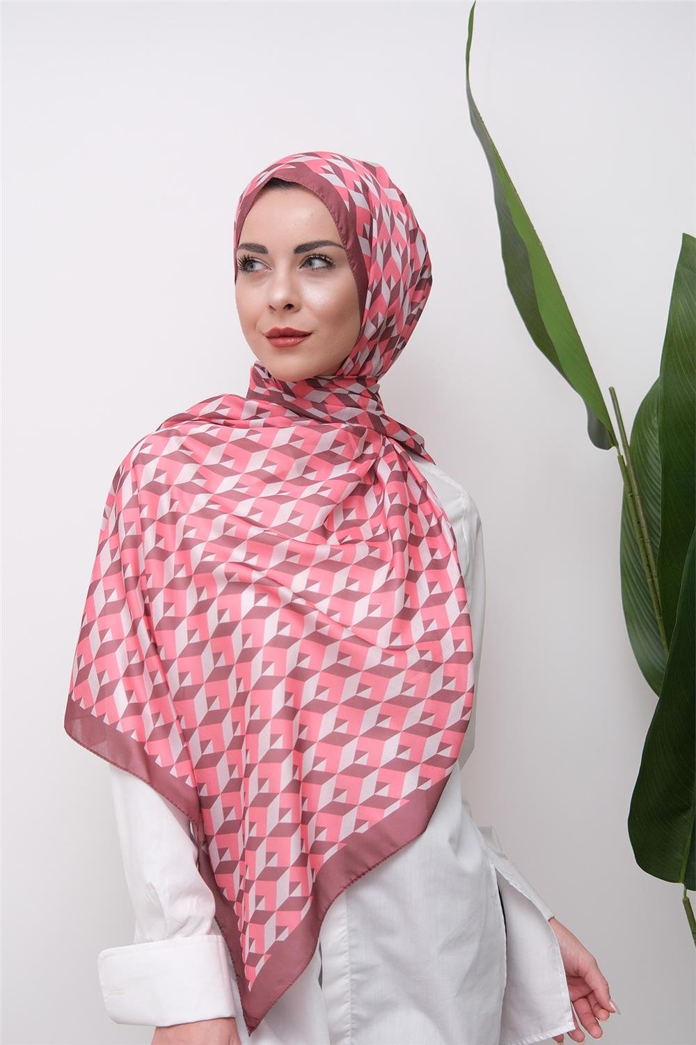 Modern Geometrik Desenli Dijital Soft Şal