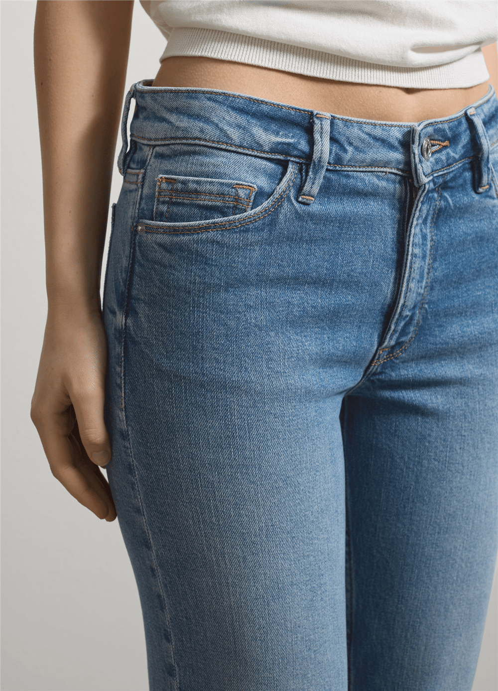 Beş Cepli Düz Kesim Açık Mavi Jean