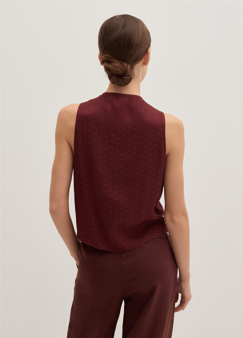 Geometrik Desenli Jakarlı Bordo Üst