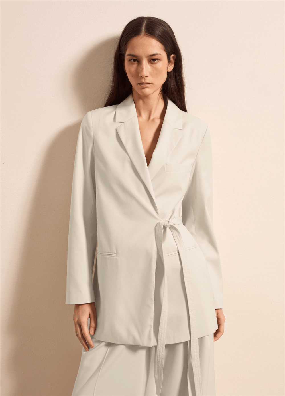 Kemerli Kırık Beyaz Kruvaze Blazer