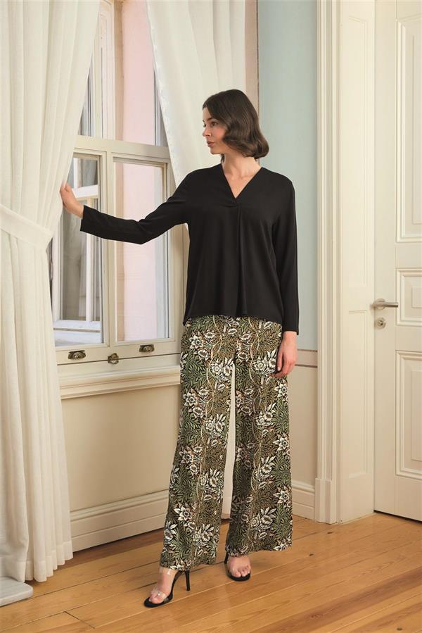Çiçek Yaprak ve Etnik Desenli Uzun Kollu Pijama Takımı