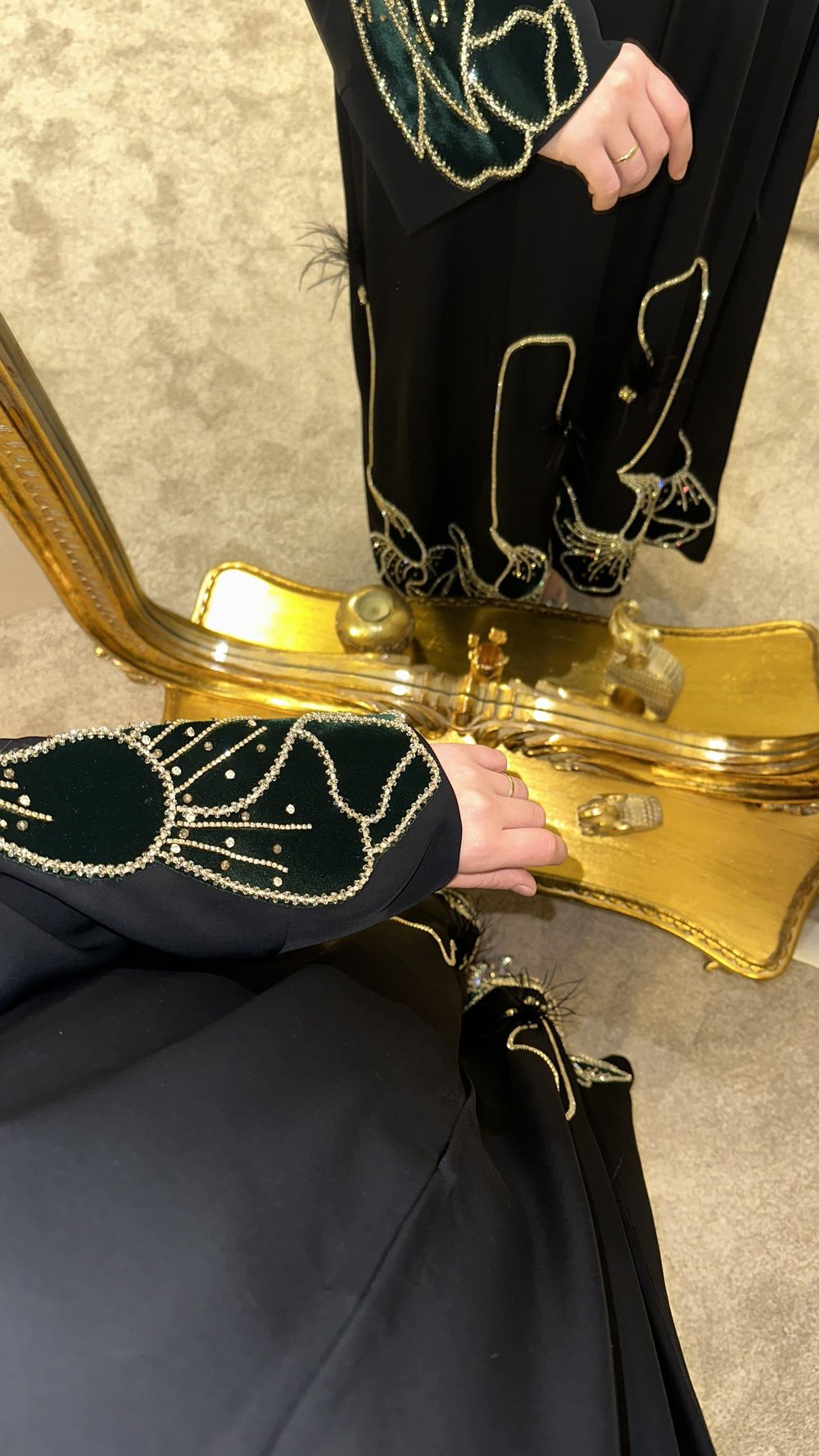 ALALE ABAYA
