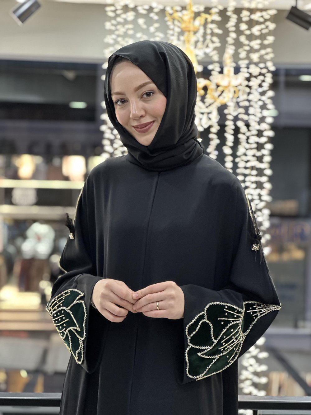 ALALE ABAYA