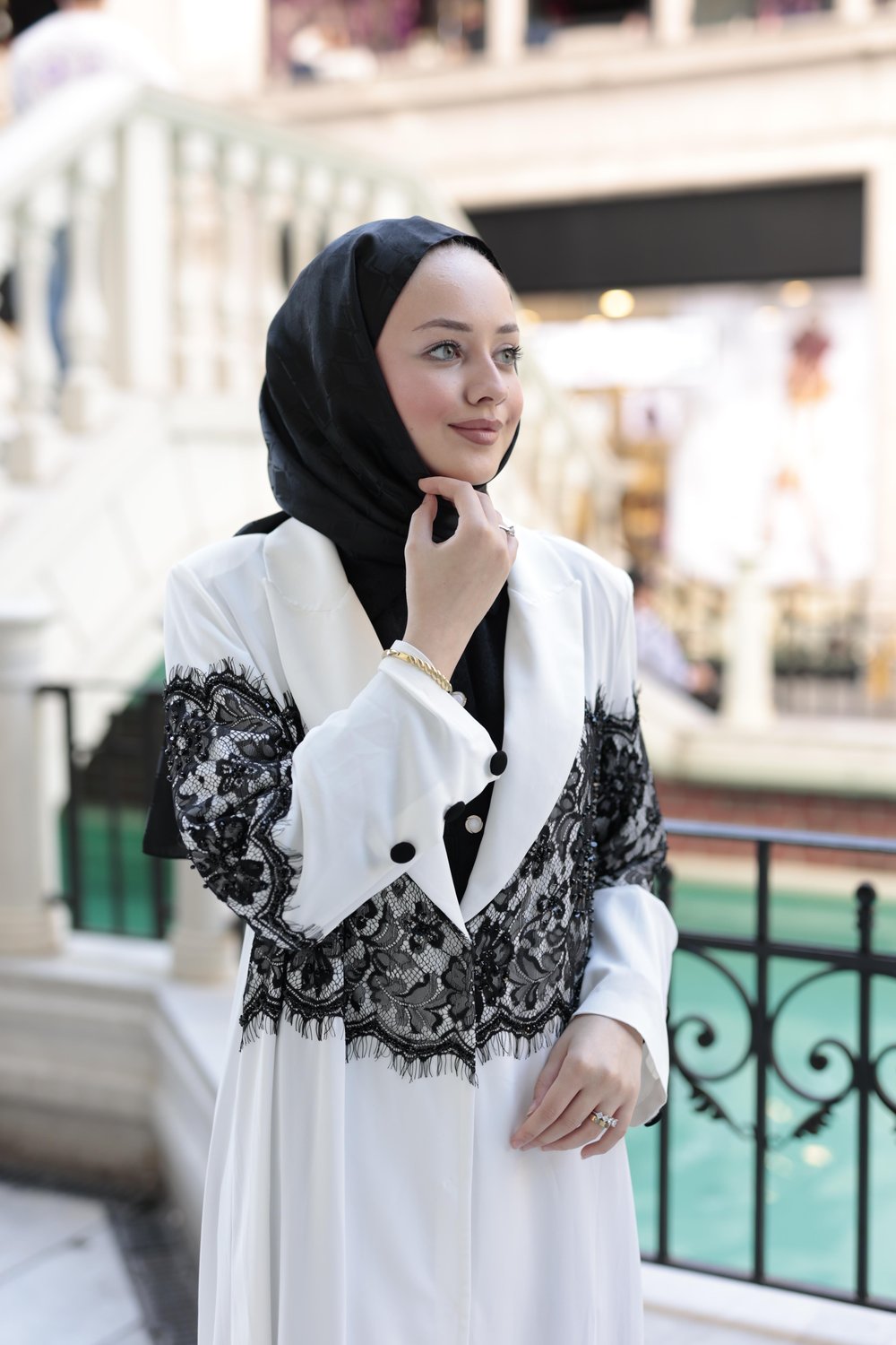 ELİZE ABAYA