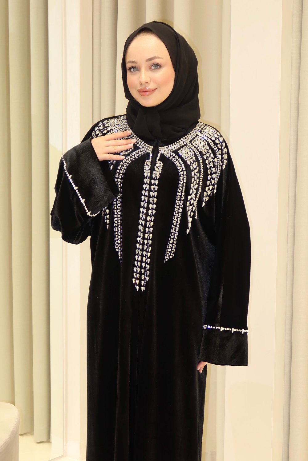 ZÜHA KADİFE ABAYA
