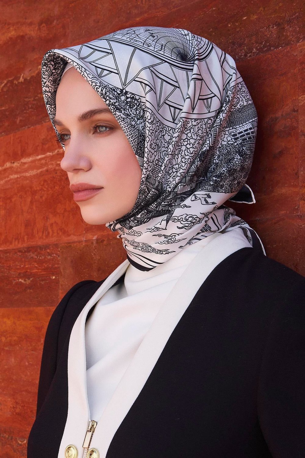 İSTANBUL DESENLİ DESENLİ TWILL İPEK EŞARP