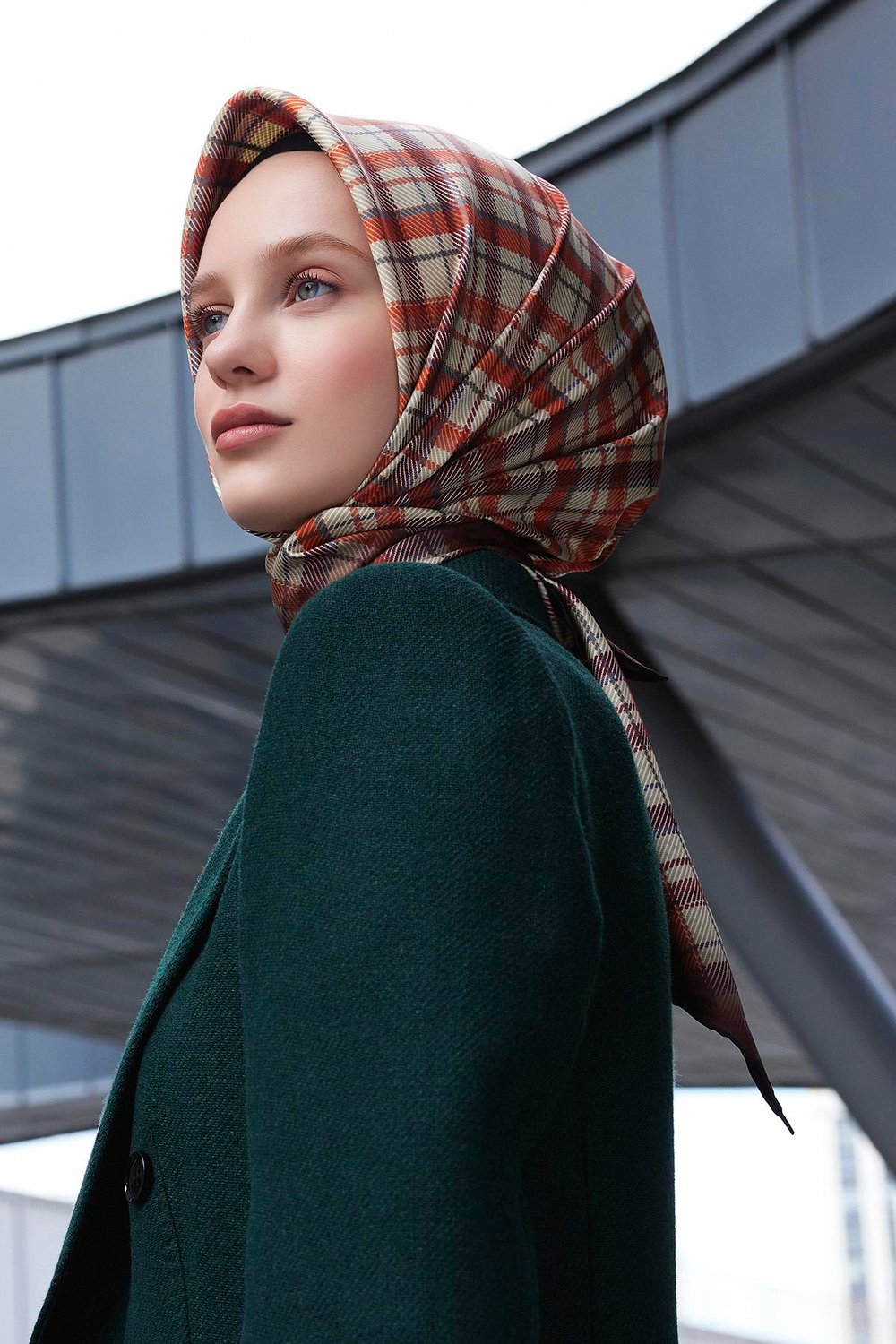 Mevsim Ekose Desenli Twill İpek Eşarp