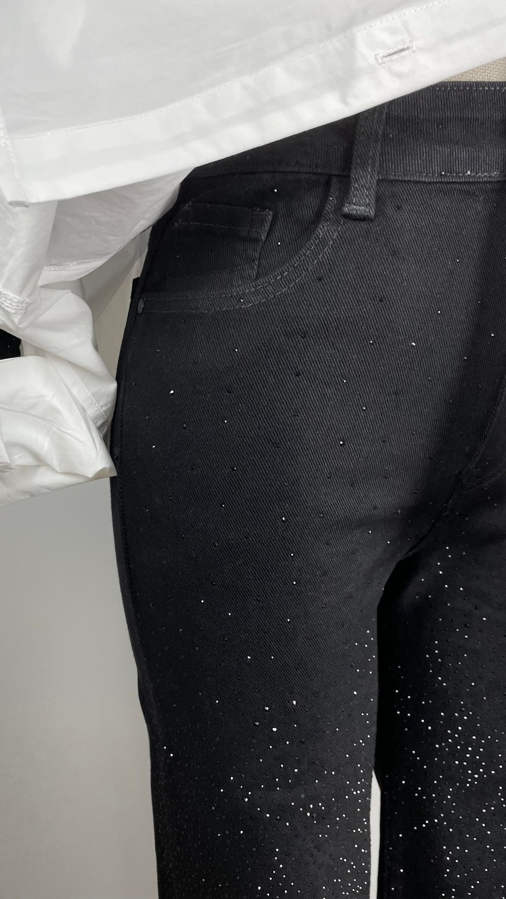 Taş Detaylı Siyah Kot Pantolon 