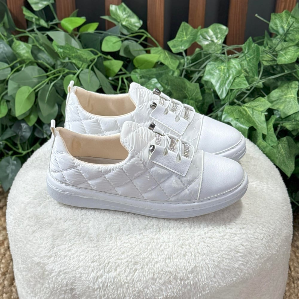 PARAŞÜT KUMAŞ BAĞCIKSIZ TAŞLI SNEAKERS M1182