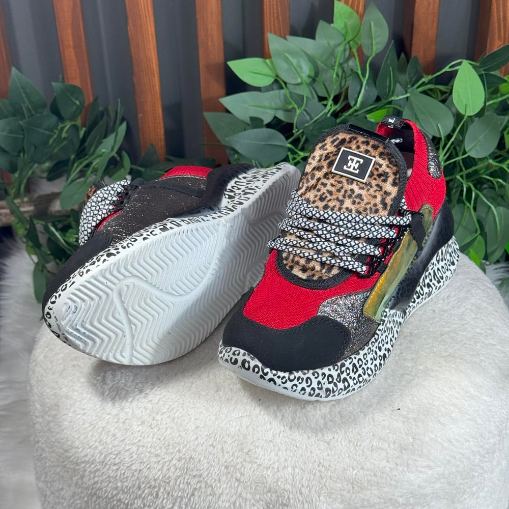 KIRMIZI LEOPAR VE SİM DETAYLI SNEAKERS M1415
