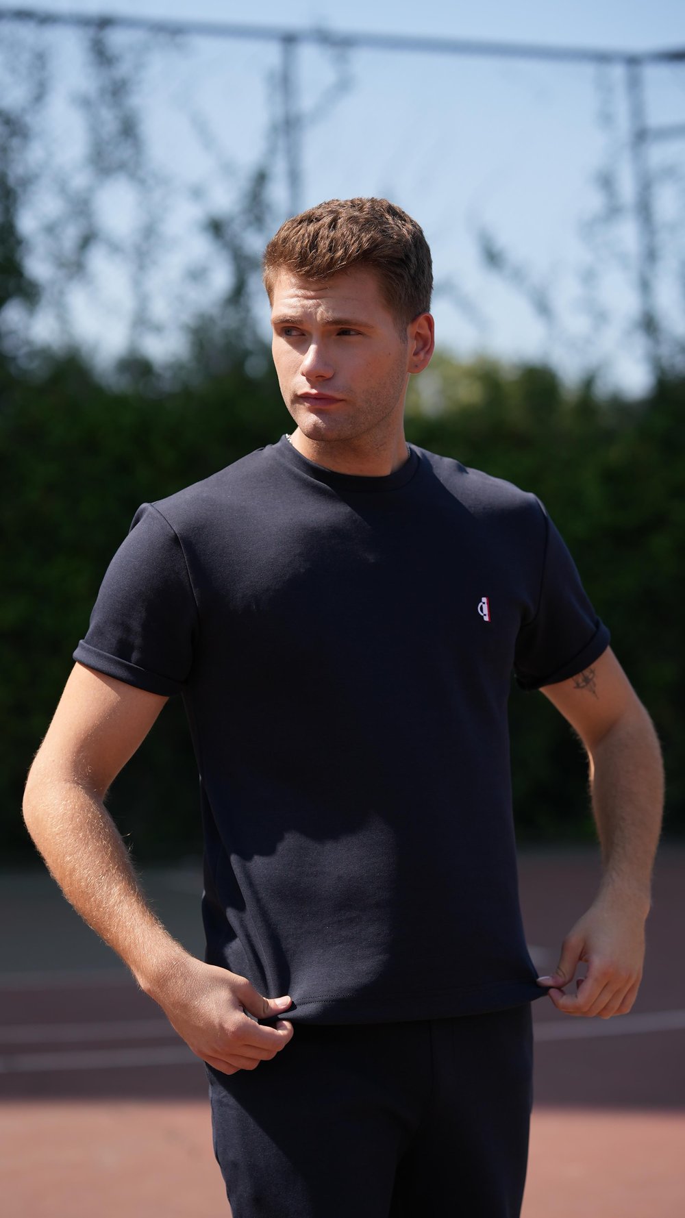 erkek lacivert tişört t-shirt lacivert sıfır yaka lacivert bisiklet yaka 0 yaka minimal minimalist sade lüks premium ütü gerektirmeyen ütü istemeyen indirimli dayanıklı tişört tregular rahat kesim geri dönüştürülmüş mevsimlik 1.sınıf 1.kalite tişörtLacivert TişörtCkneytCkneyt Erkek Bisiklet Yaka Lacivert Tişört