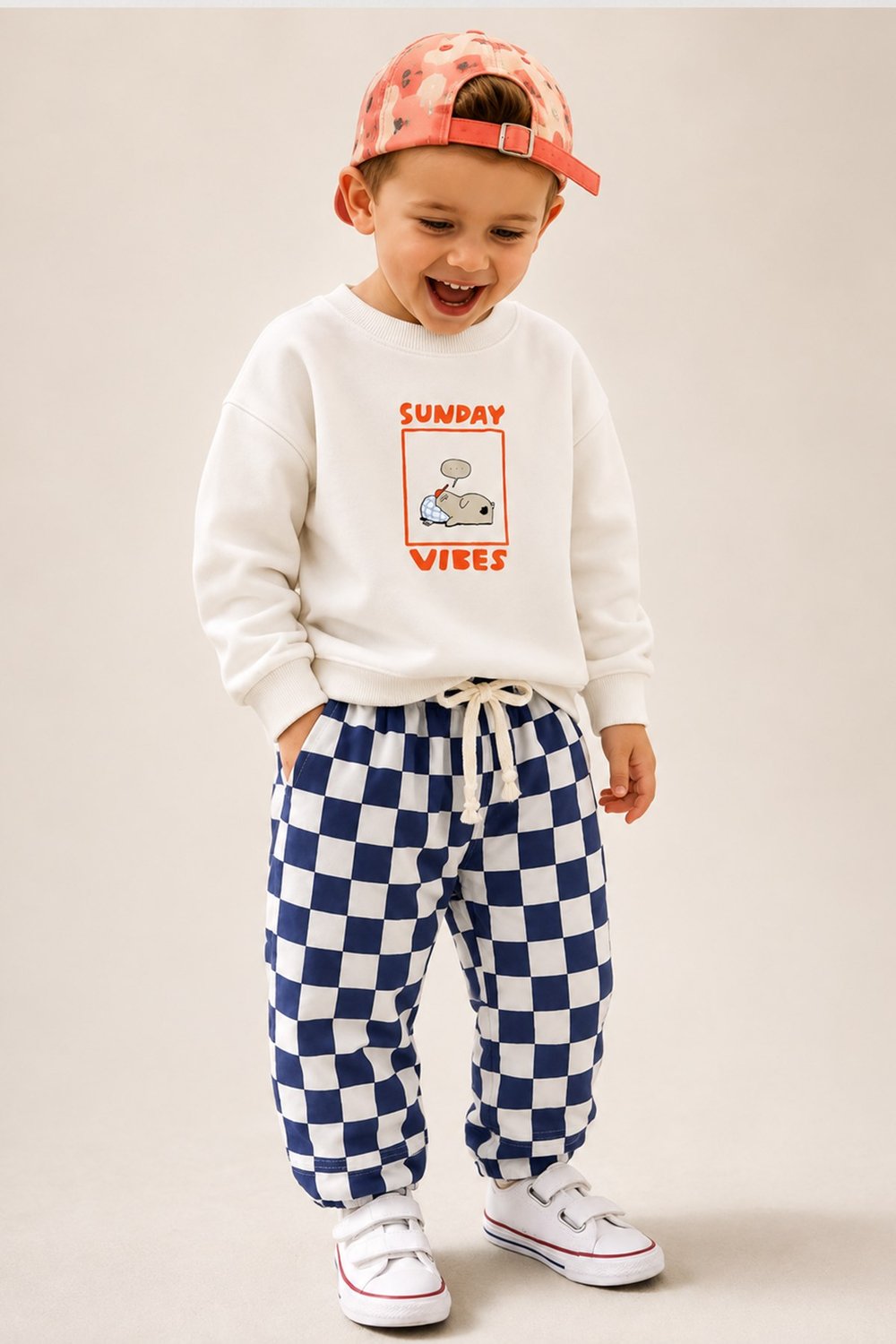 Erkek Çocuk Ekru Baskılı Pamuklu Sweatshirt ve Lacivert Damalı Eşofman Alt Üst Takım