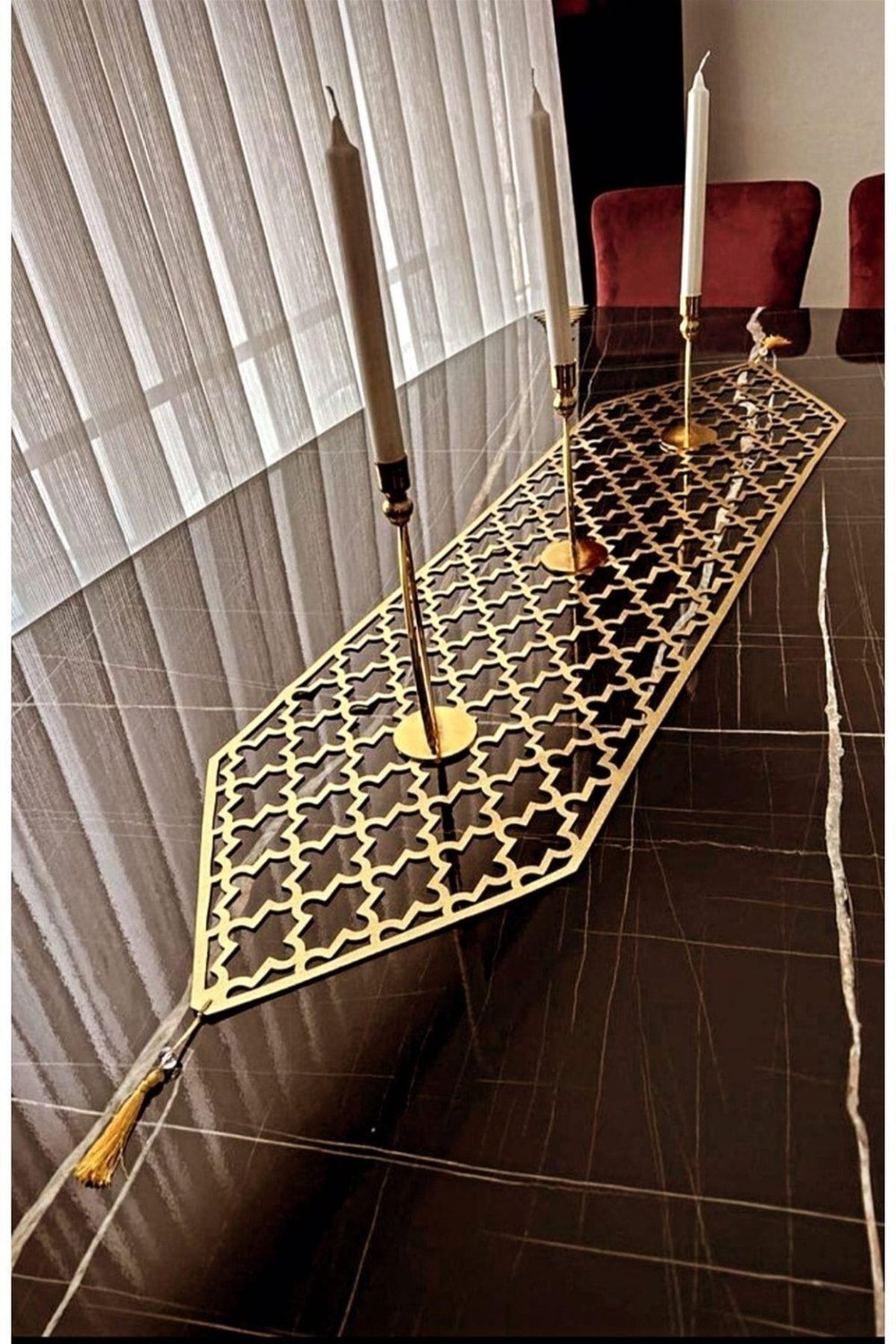1 Runner/120x32cm/suni Deri/gold Varaklı(2YAPRAK,2ÇİÇEK MOTİFİ HEDİYESİ)ile Toplam 5 Parça