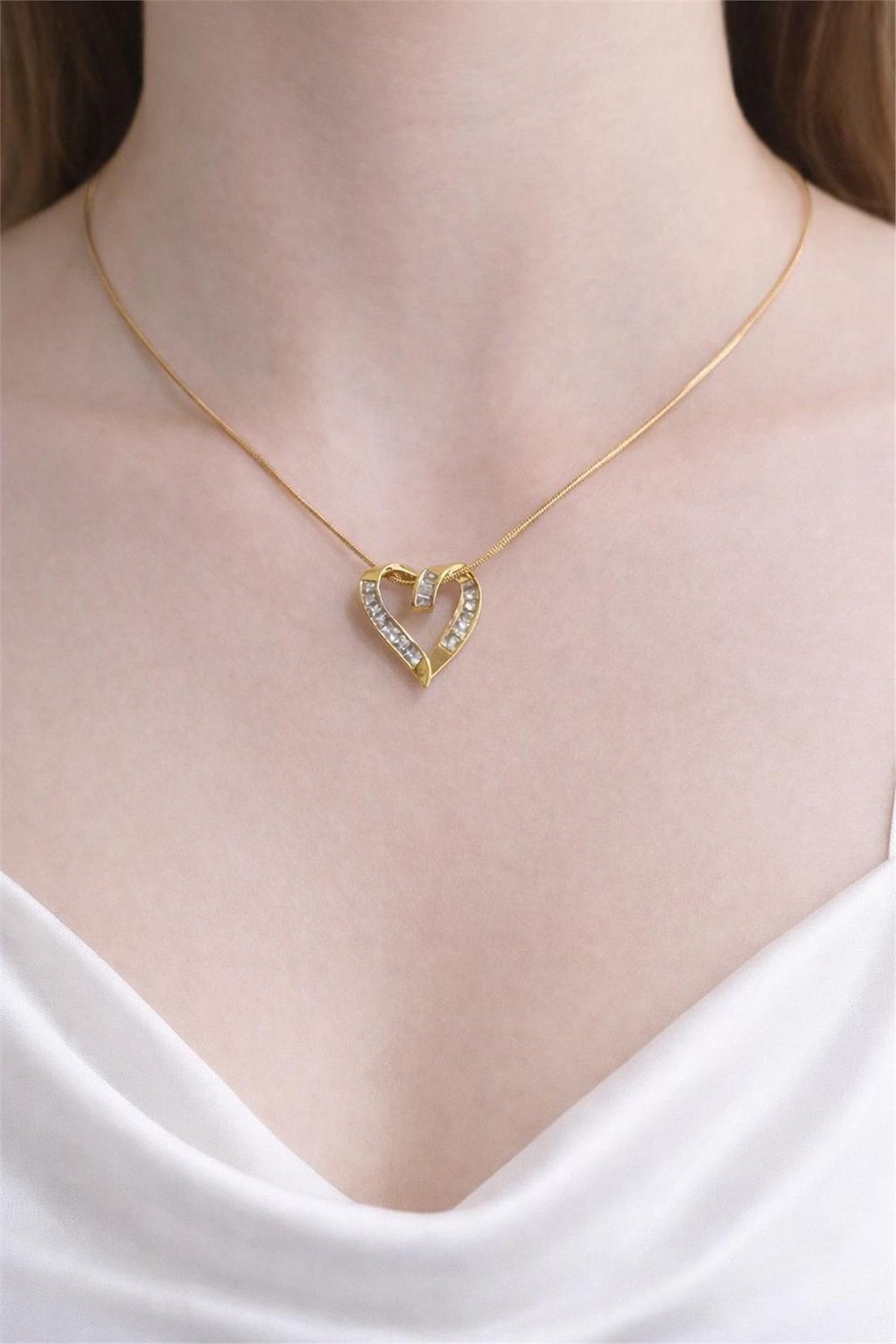 Çelik Gold Kalp İ Taşlı   Model Küpe 
