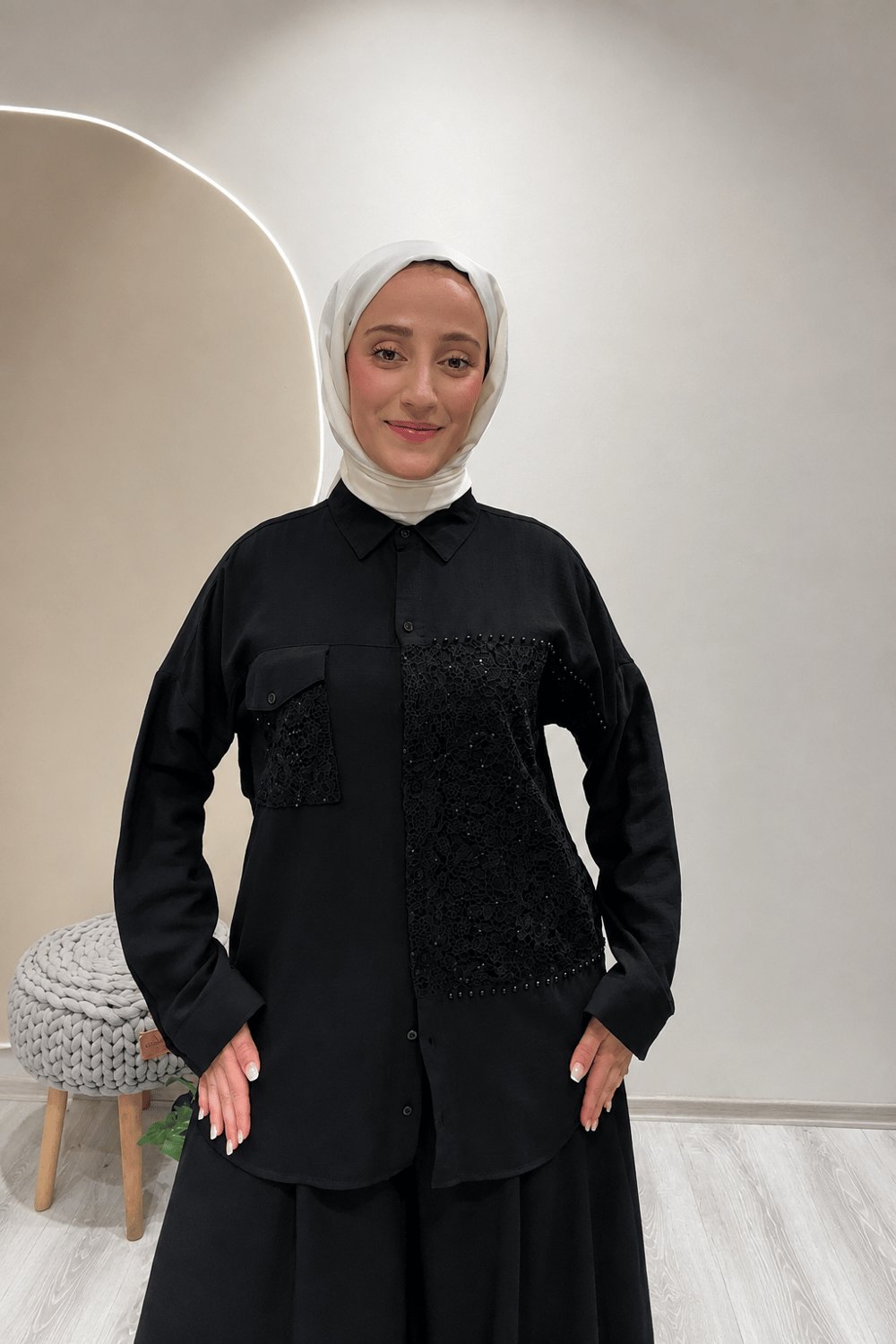 CEP DANTEL VE İNCİLİ GÖMLEK Siyah