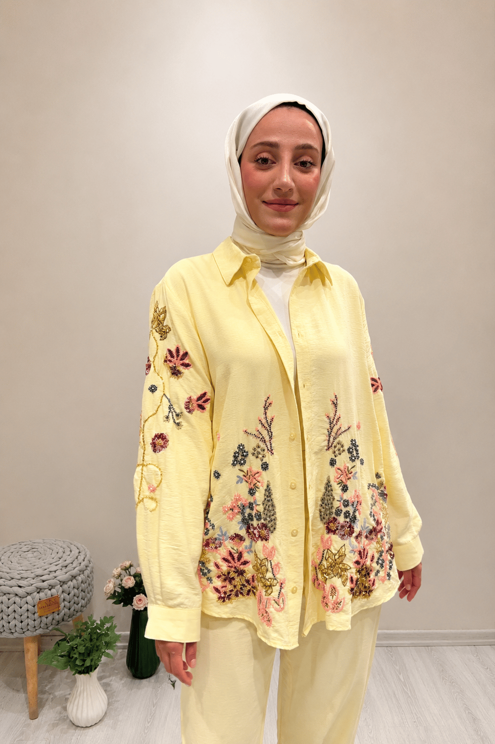 TAŞ İŞLEMELİ GÖMLEK Sarı