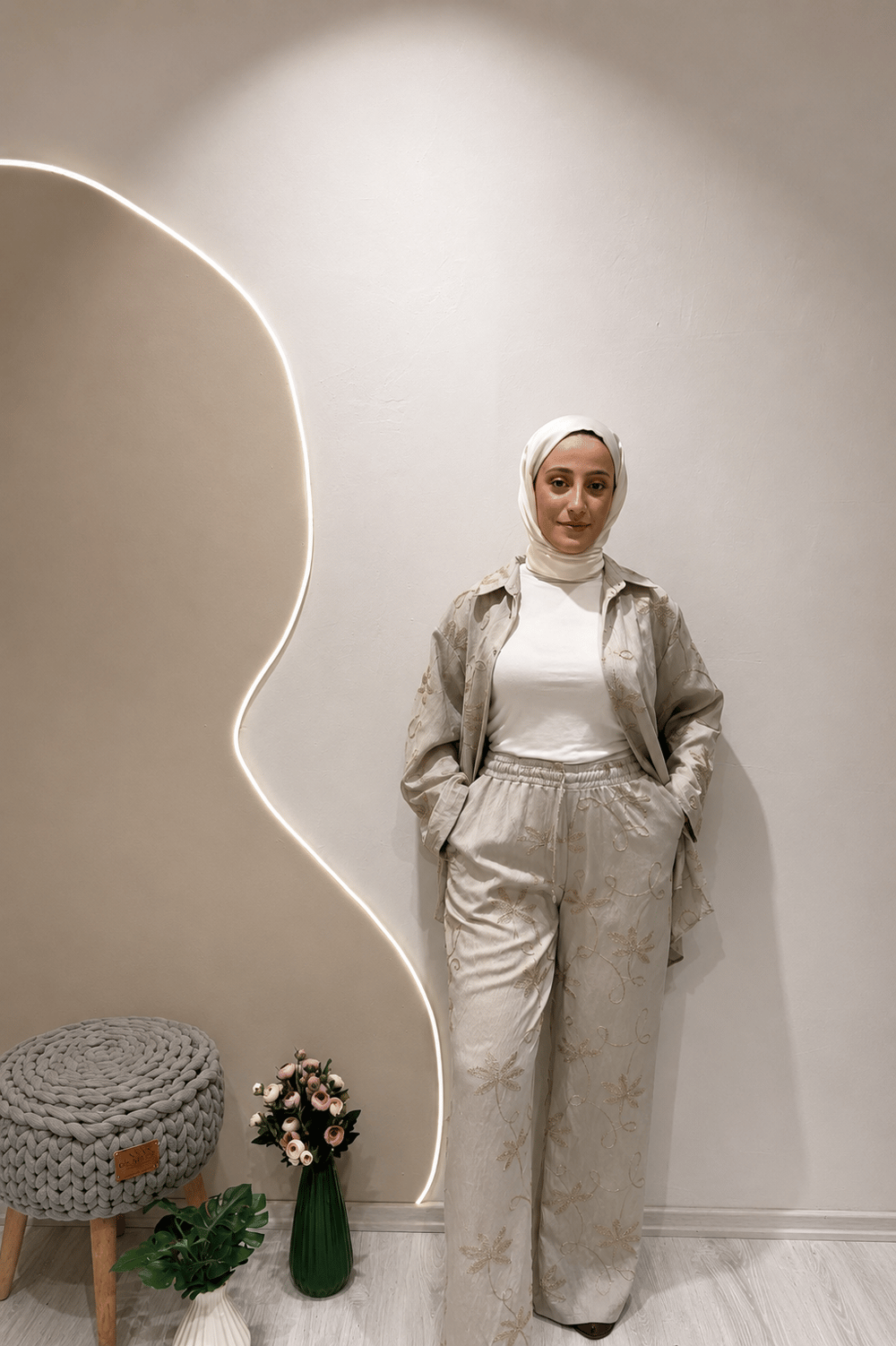 YALDIZ ÇİÇEK İŞLEMELİ TAKIM Vizon