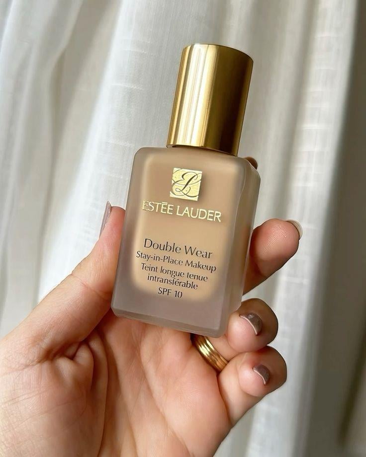 ESTÉE LAUDER Double Wear Stay-in-Place fondöten #2C0