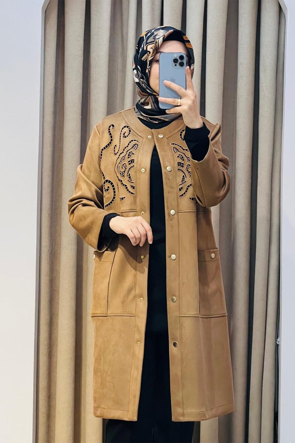 Nakış Detaylı Süet Kap Camel