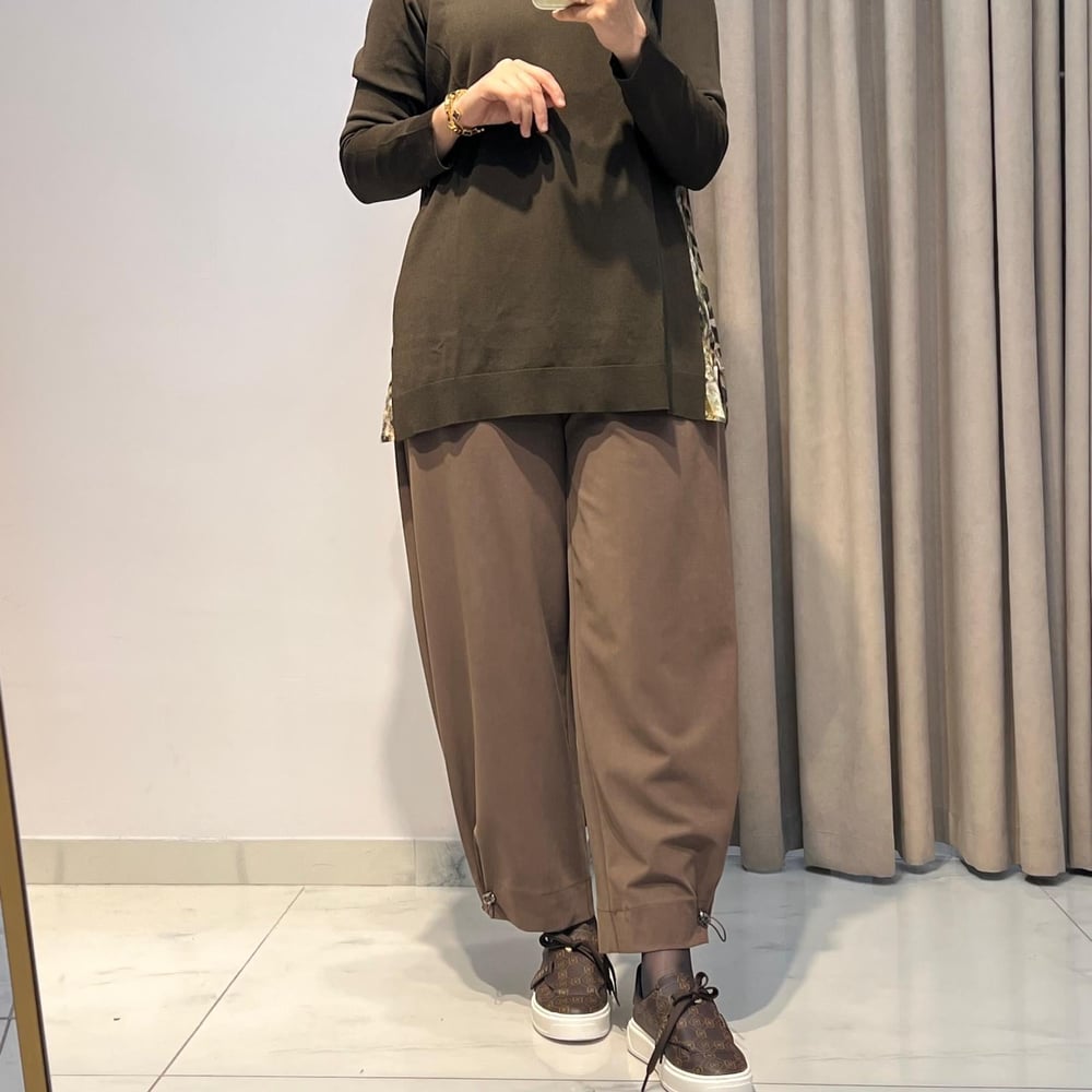 YUSUF ÖZDEMİR PAÇALARI KAPSÜL DETAY PANTOLON KAHVERENGİ