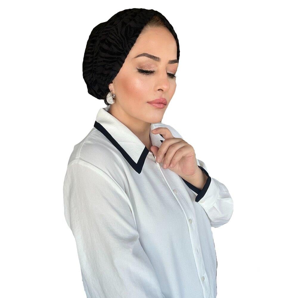 Dolgusuz siyah kadife baskılı bone