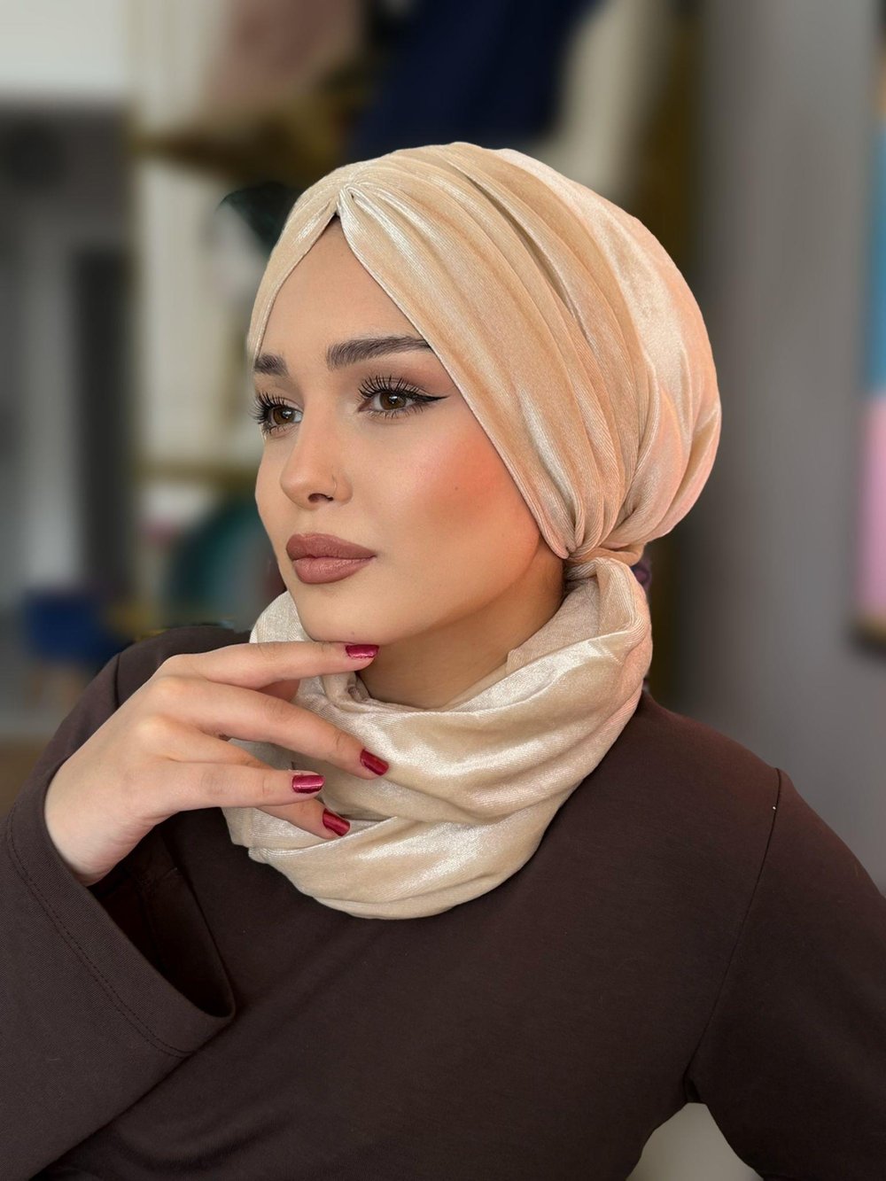 KREM KADİFE DRAPE DOLGULU BONE VE BOYUNLUK TAKIM