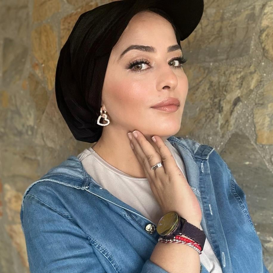 Raye model önü düz dolgusuz bone ve siperlik takım
