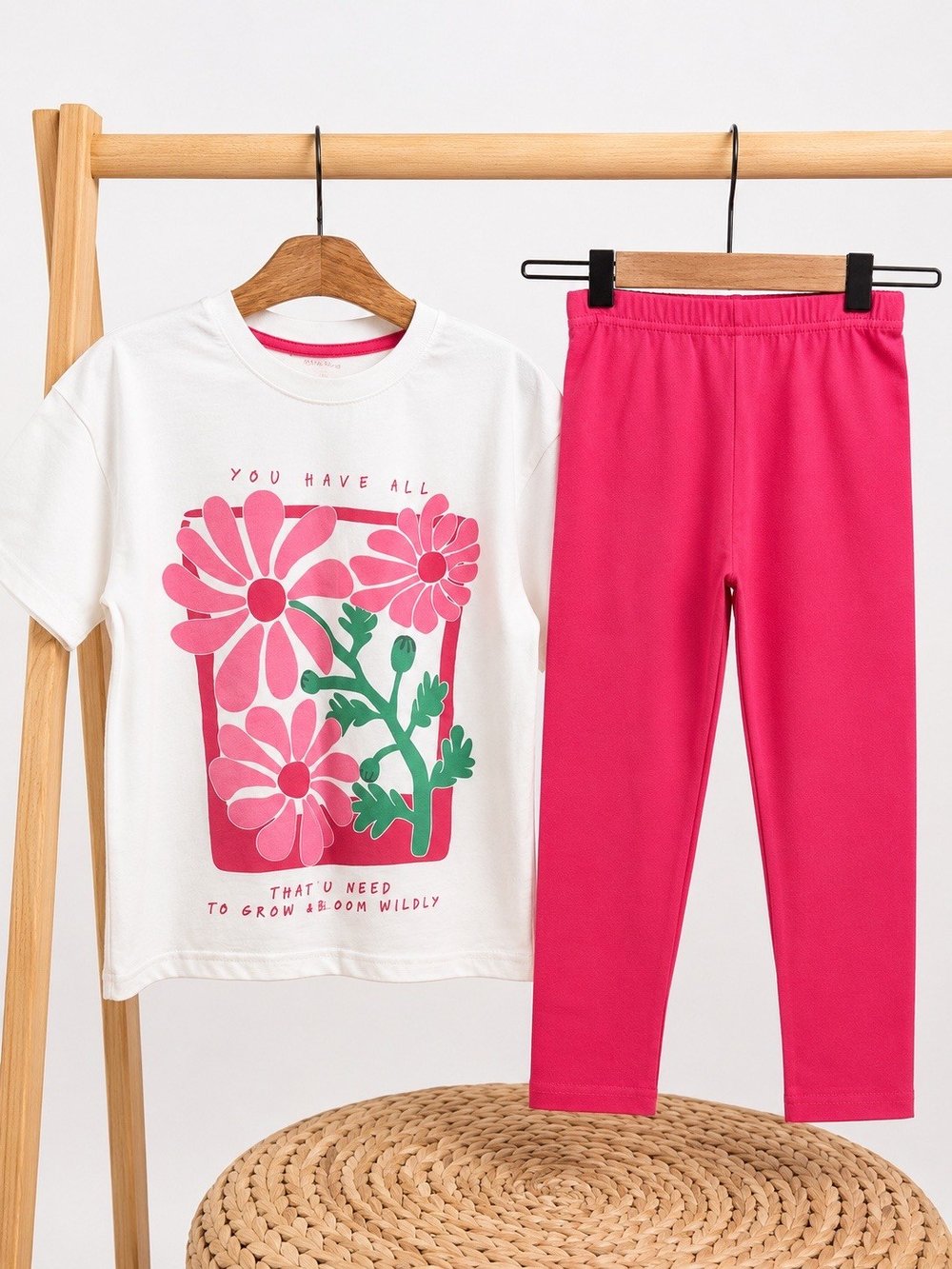 Pembe Taytlı Kız Çocuk Takım