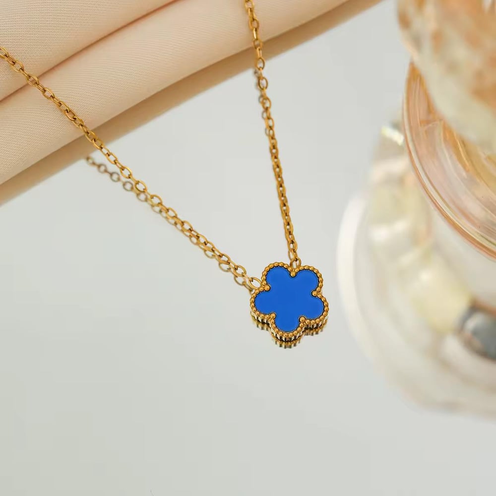 Patela Gold Zincir Mavi Yonca Kolye