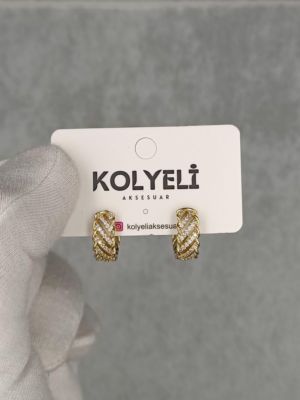 Kolyeli new26 küpe (14 ayar altın rengi)