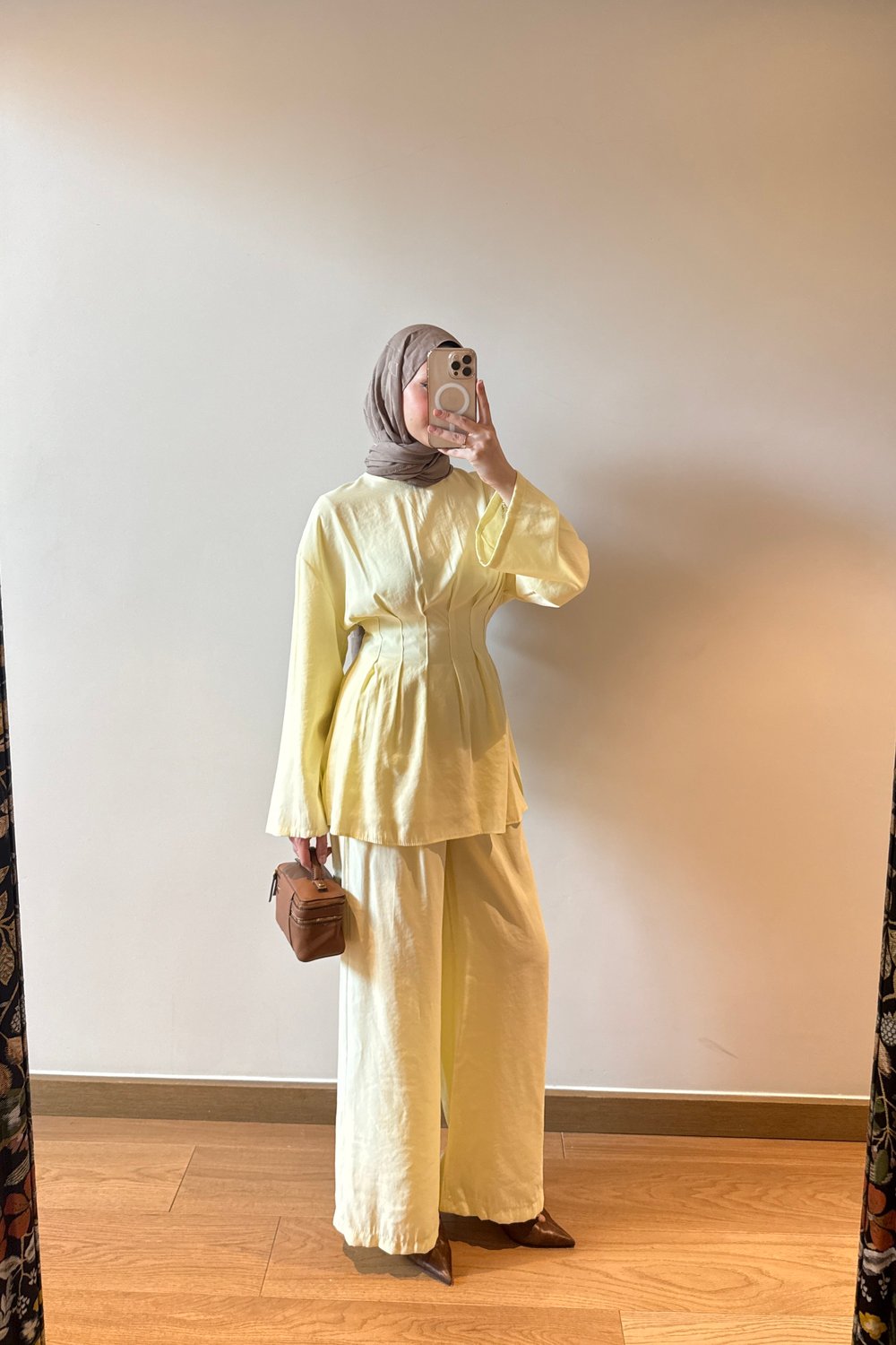 BEL DETAYLI TAKIM - SARI