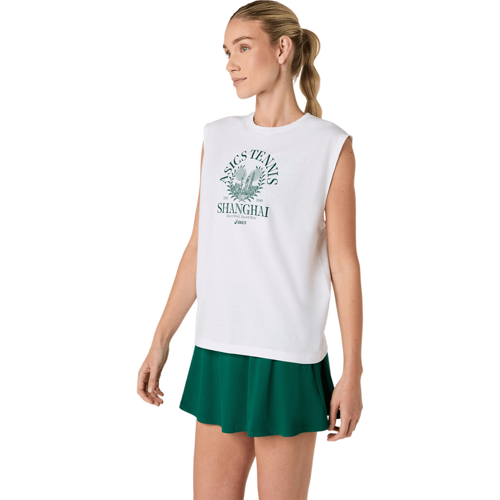 GAME SEASONAL GRAPHIC TOP