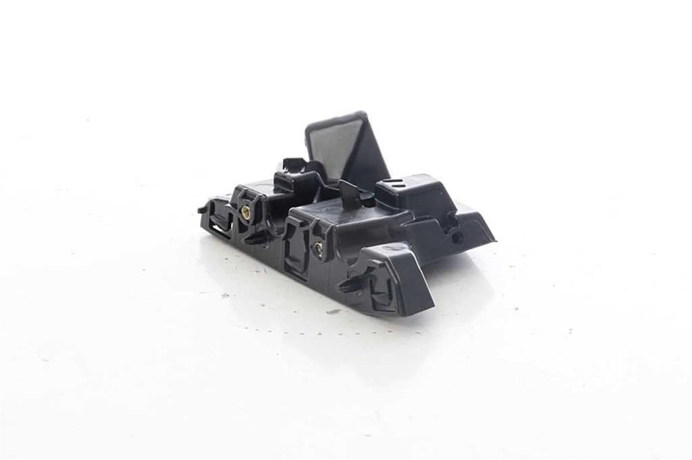 FORD BSG BSG 30-922-176 ÖN TAMPON BAGLANTI BRAKETI SOL 17- FIESTA BM