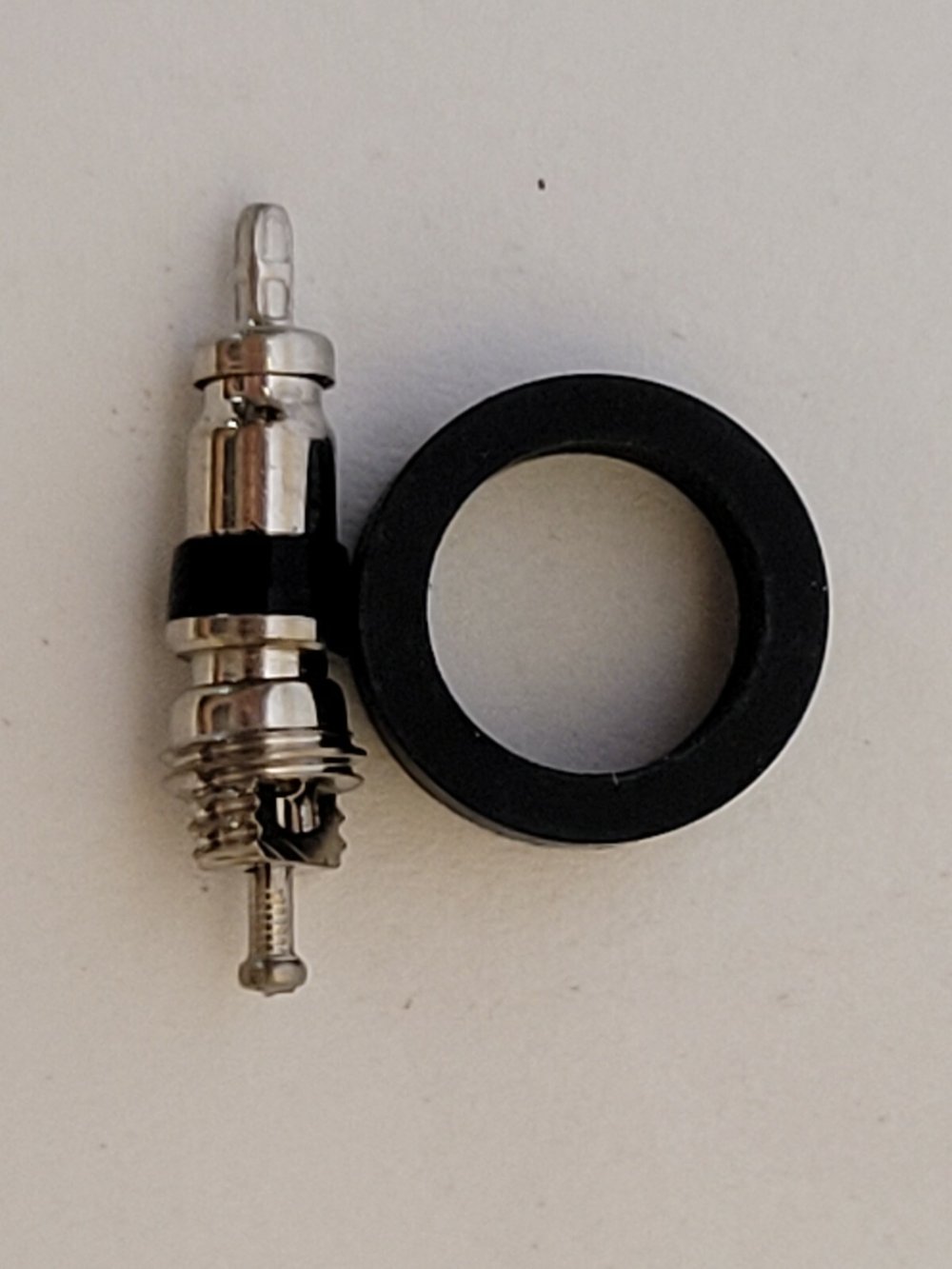 OPEL ASTRA H VECTRA C INSIGNIA A ZAFIRA B 2004 SONRASI LASTIK SUBAP VANA VE CONTASI 1010715
