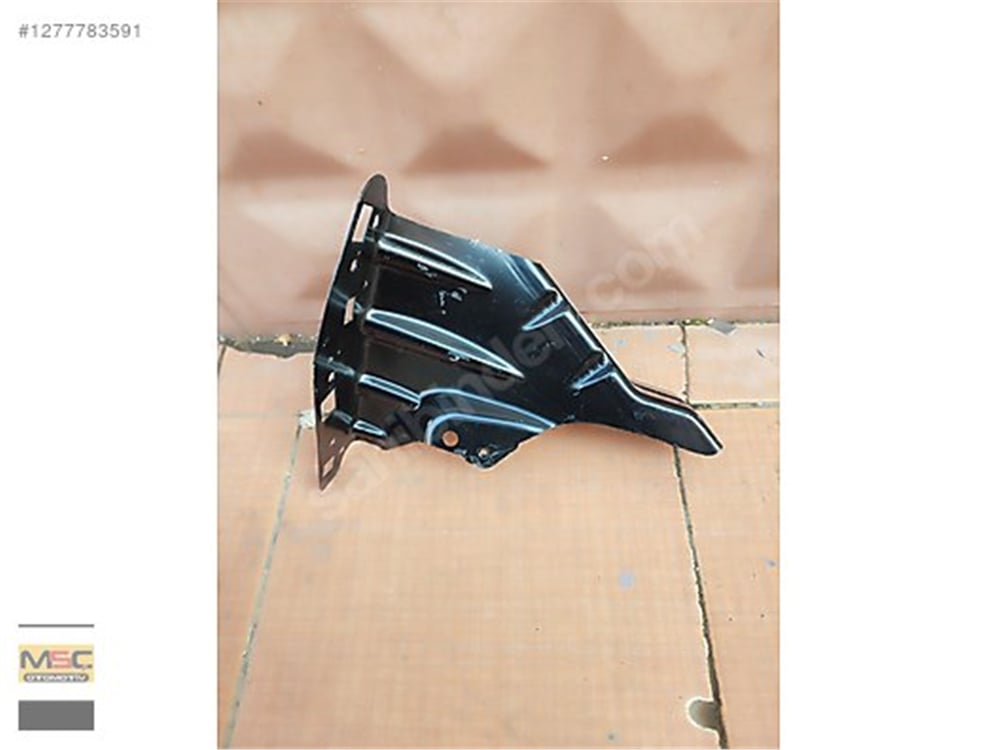 PSA C3 B618 SUPPORT F/WING 9812552380